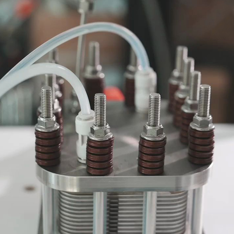 Analisis faktor fungsional yang mempengaruhi kinerja elektrolisis air PEM