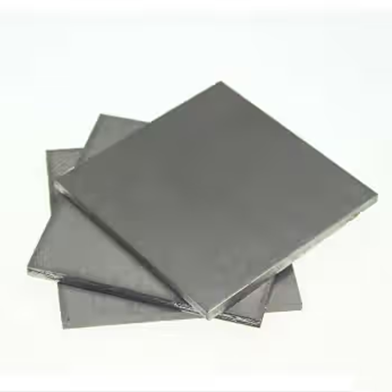 Eksperimen Penelitian Titanium merasakan air elektrolisis untuk menghasilkan hidrogen